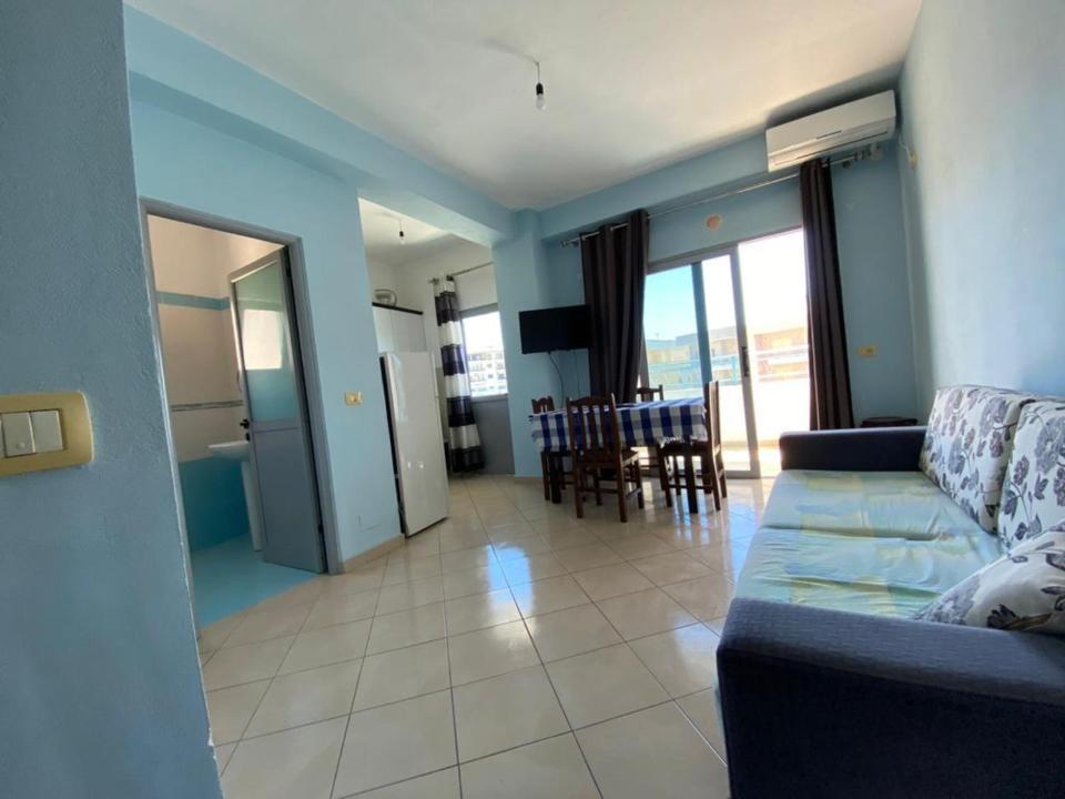 Tulipani Apartments Near Promenade ซารานเดอ ภายนอก รูปภาพ