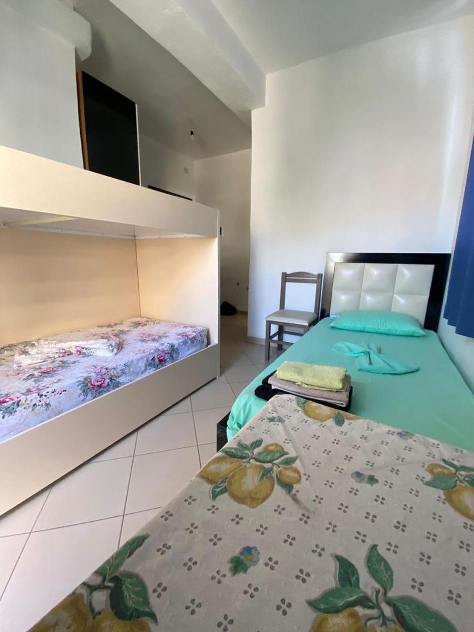 Tulipani Apartments Near Promenade ซารานเดอ ภายนอก รูปภาพ